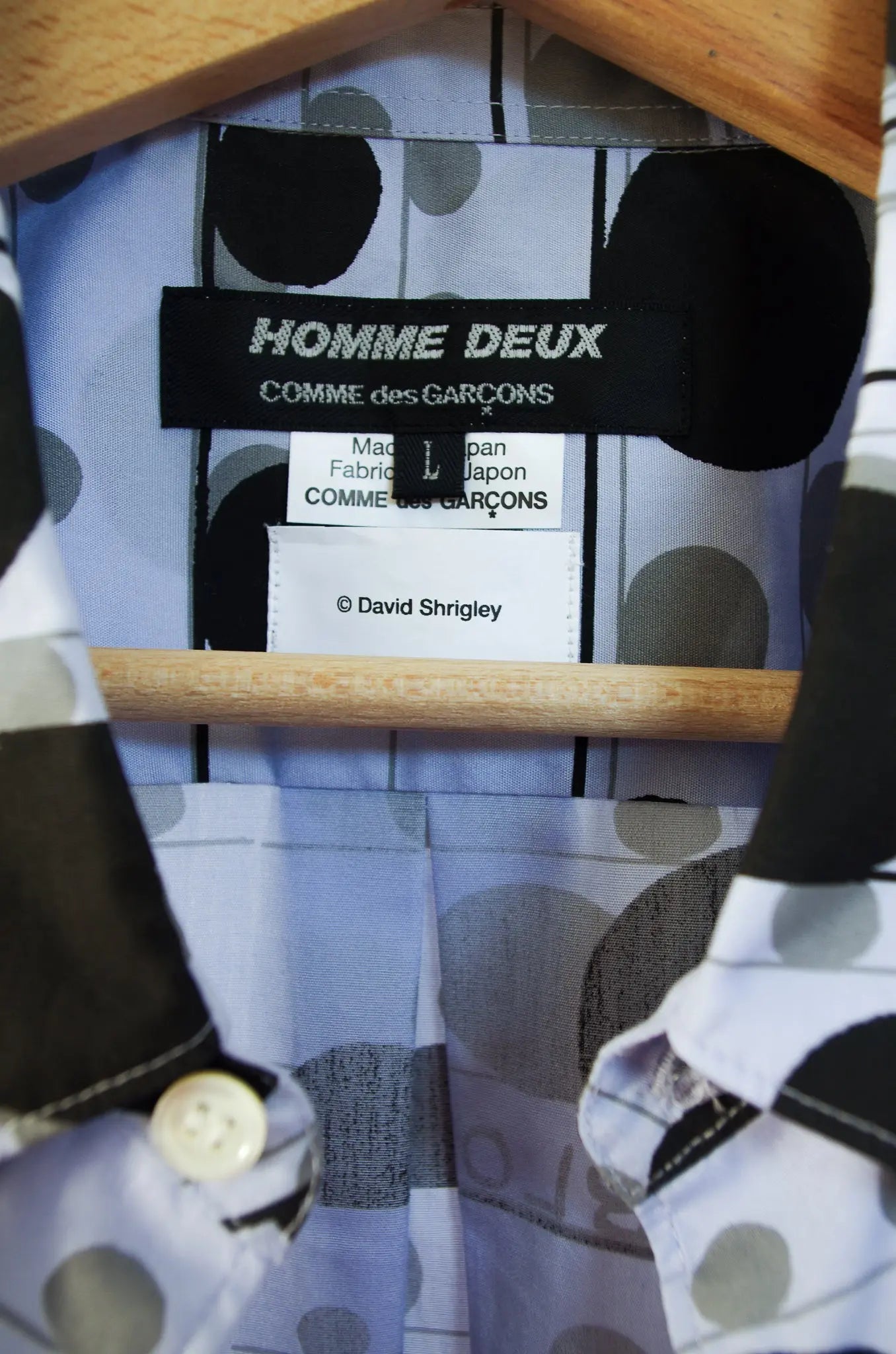 Chemise à imprimé “Peace” – COMME des GARÇONS HOMME DEUX x David Shrigley (AD2021)