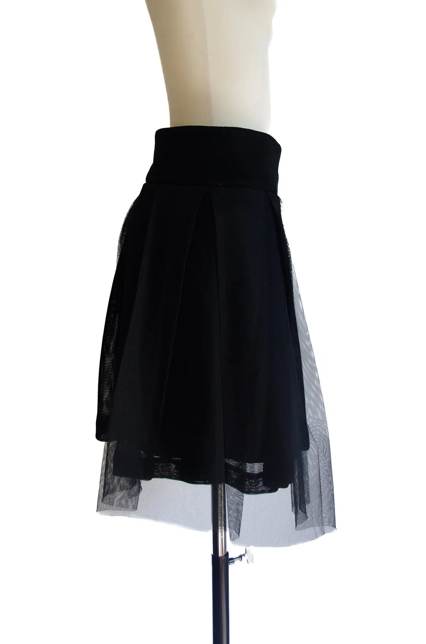 Jupe Asymétrique en Tulle Noir – noir kei ninomiya AD2015