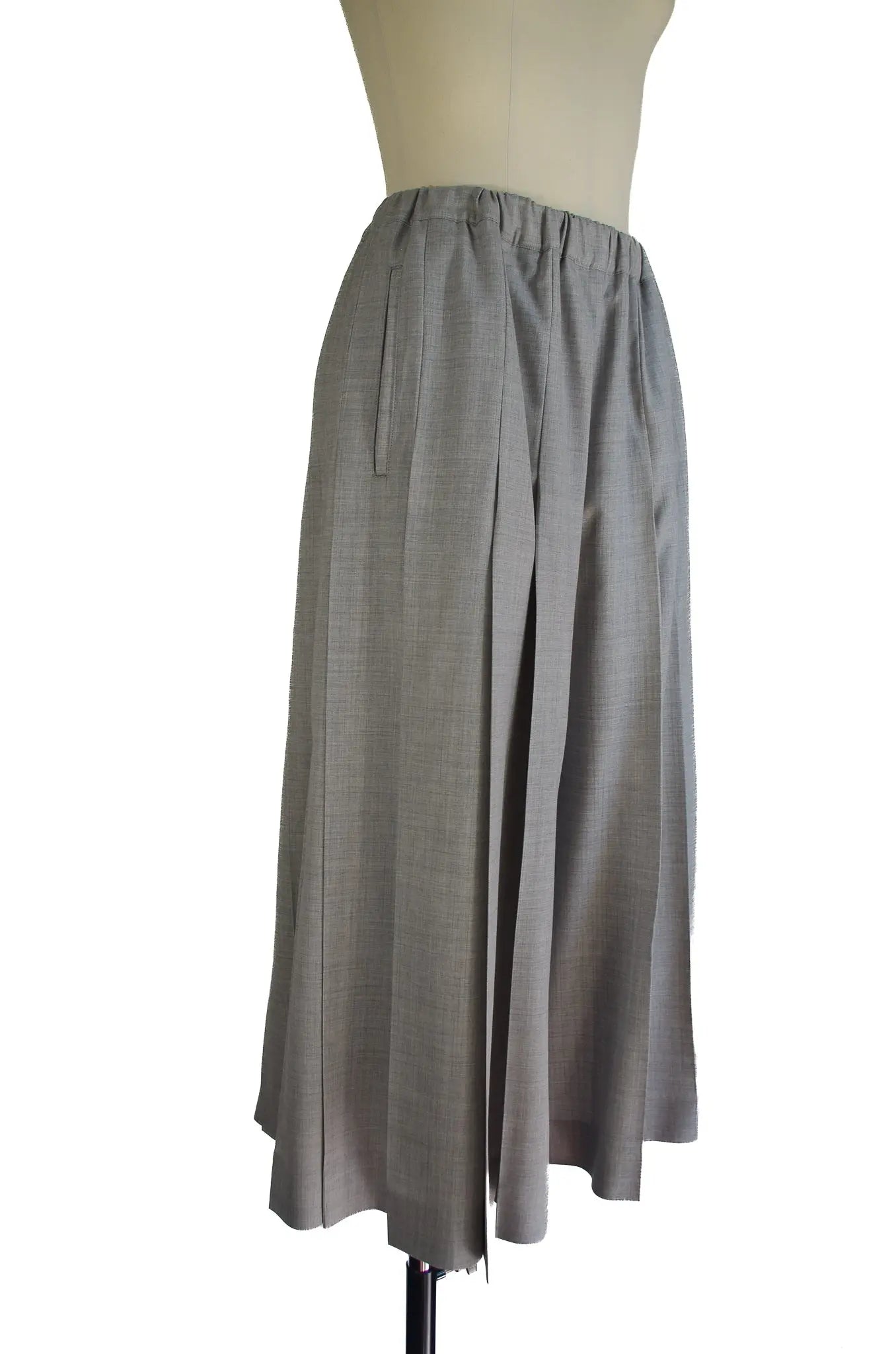 Pantalon Plissé en Laine – COMME des GARÇONS CdG AD2024