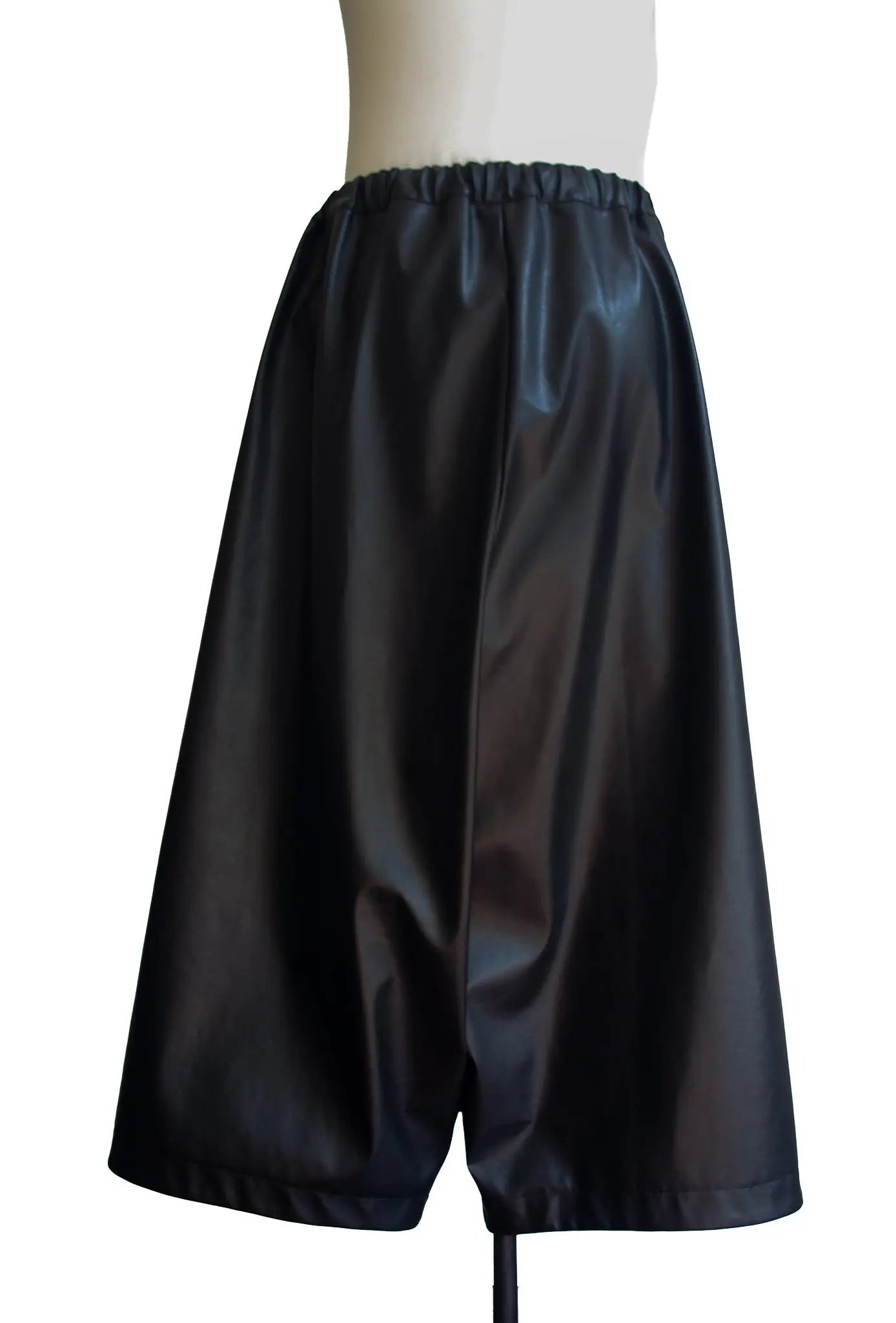 Pantalon large effet cuir – COMME des GARÇONS (AD2024)