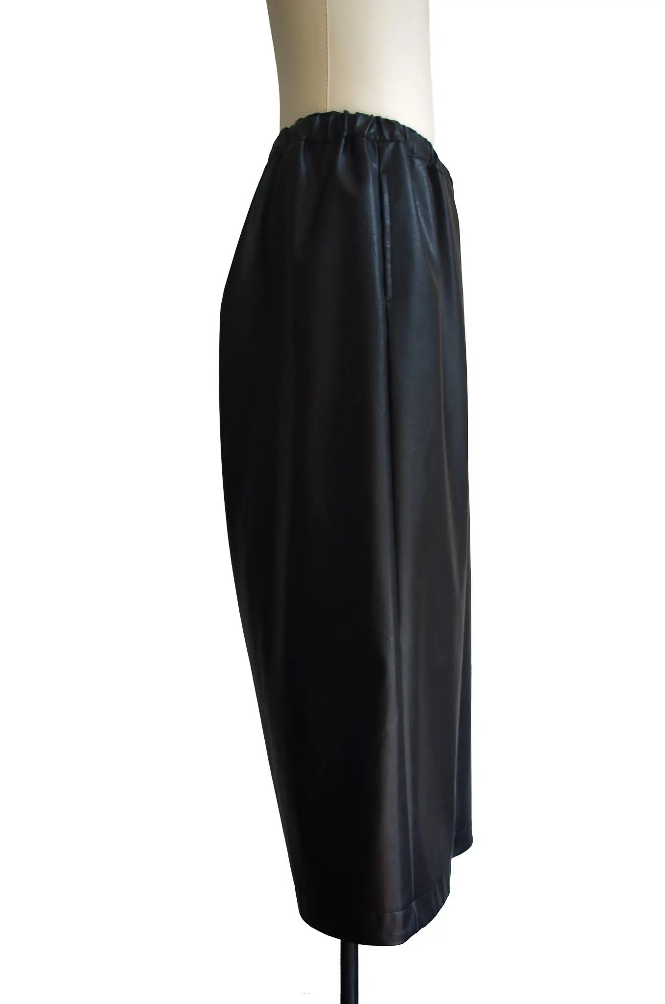 Pantalon large effet cuir – COMME des GARÇONS (AD2024)