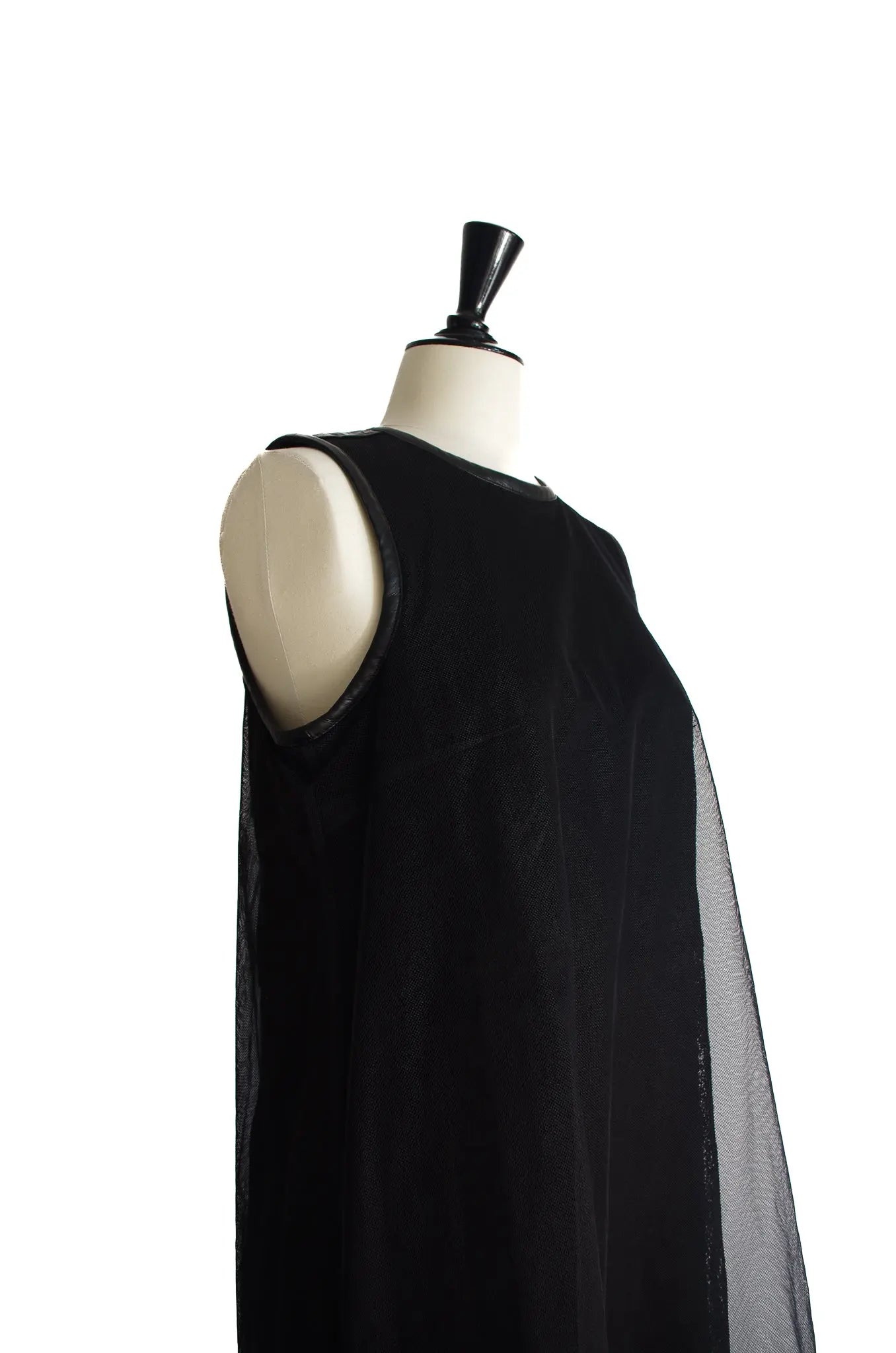 Robe filet & dentelle – noir kei ninomiya (AD2015)