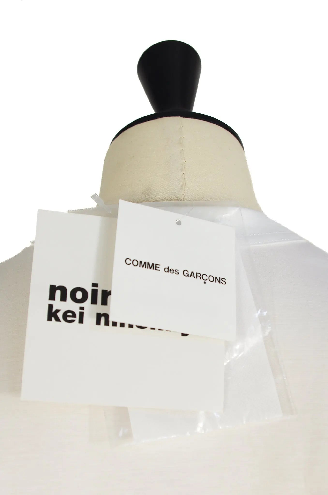 T-shirt blanc en tulle – noir kei ninomiya (2024)