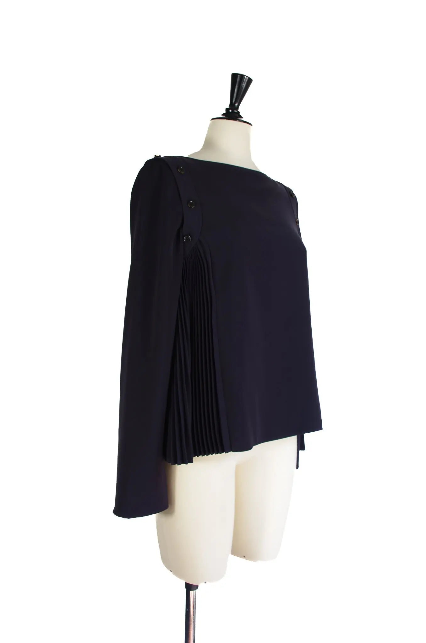 Top Plissé Structuré à Boutons Gravés – ADEAM (Made in Japan, AD2021)