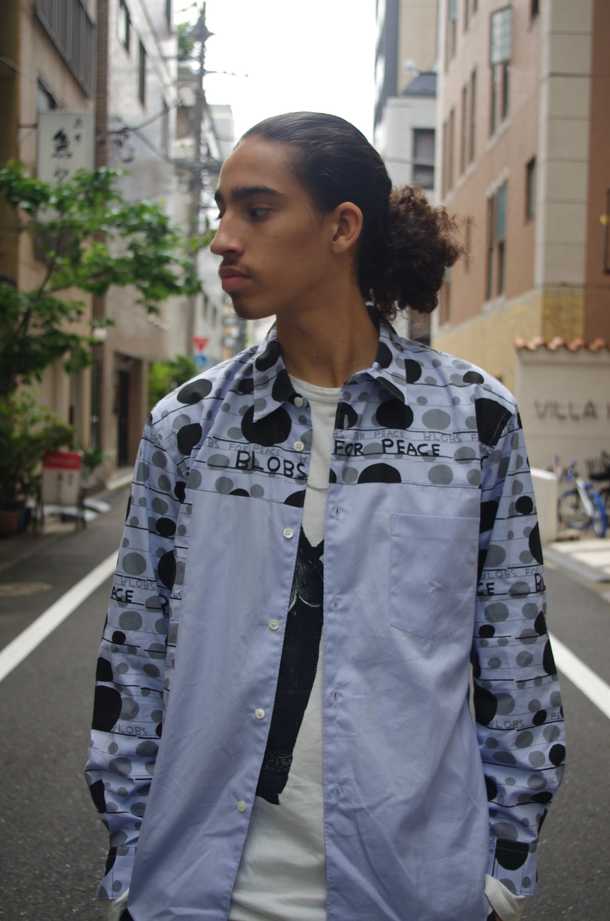 Chemise à imprimé “Peace” – COMME des GARÇONS HOMME DEUX x David Shrigley (AD2021) 