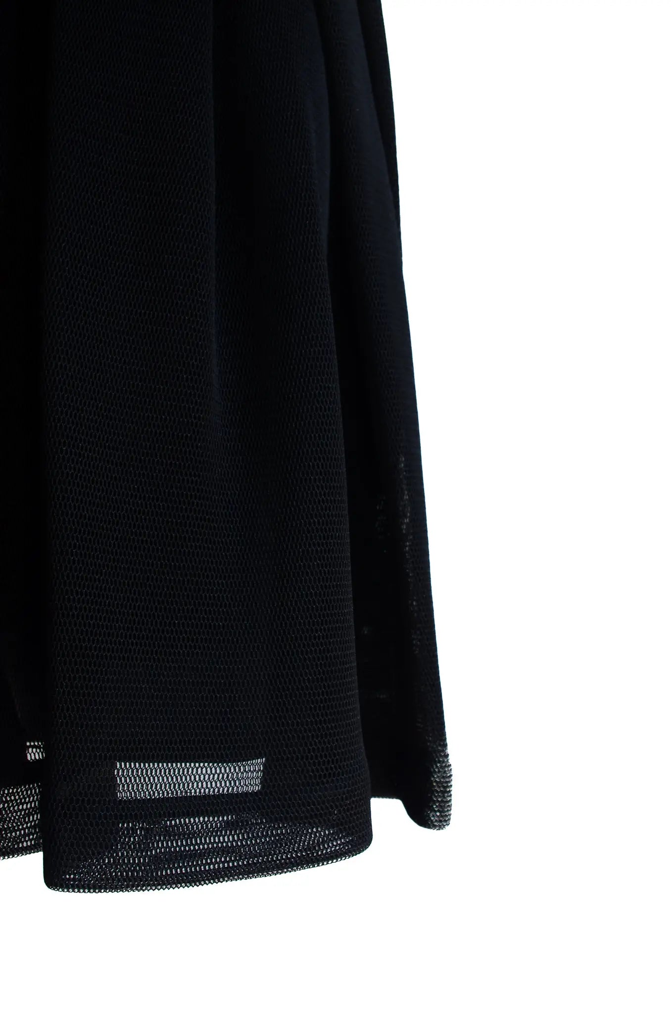 Jupe Asymétrique en Tulle Noir – noir kei ninomiya AD2015 