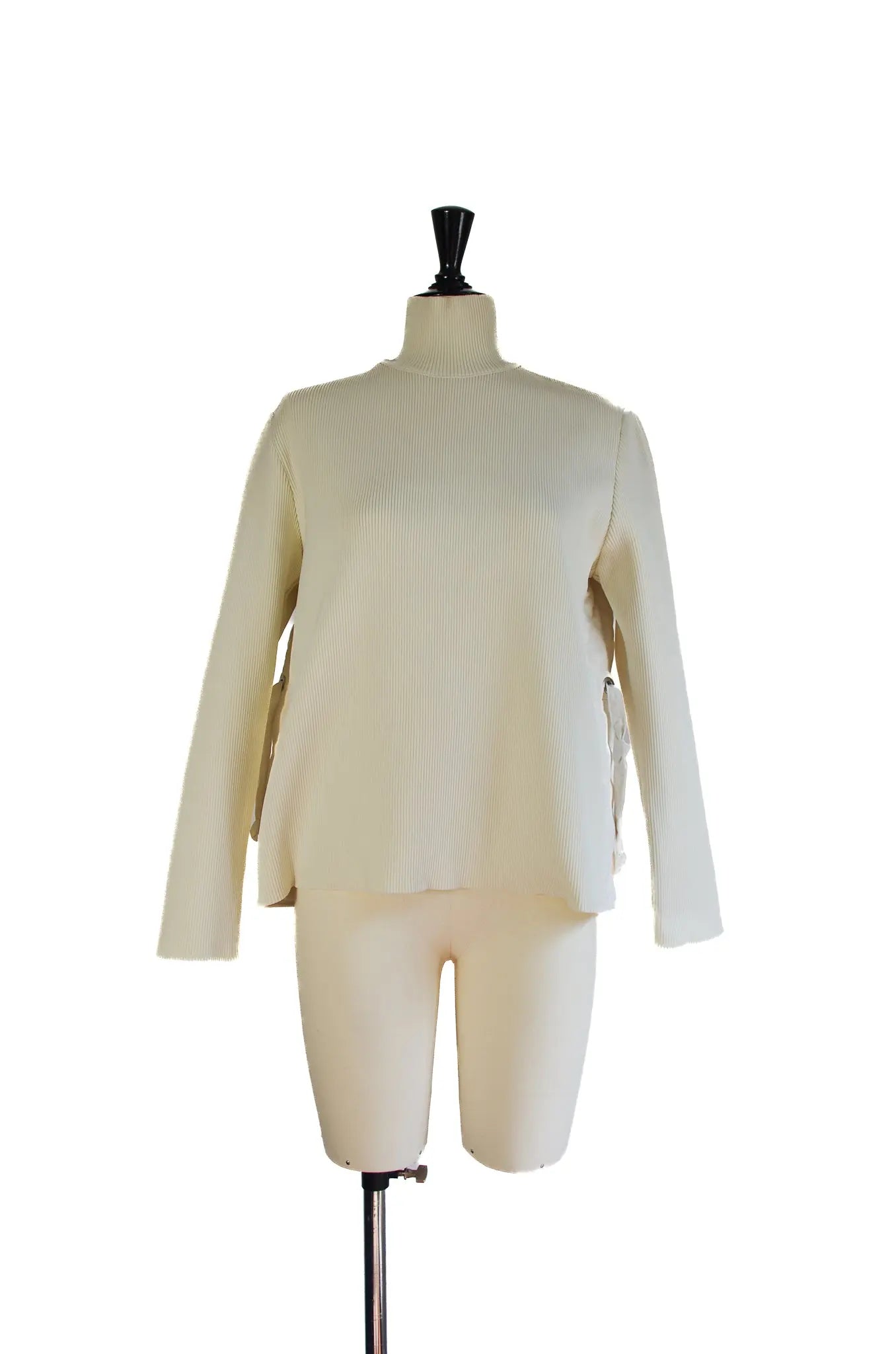 Pull structuré écru – AKIRA NAKA (Made in Japan) 