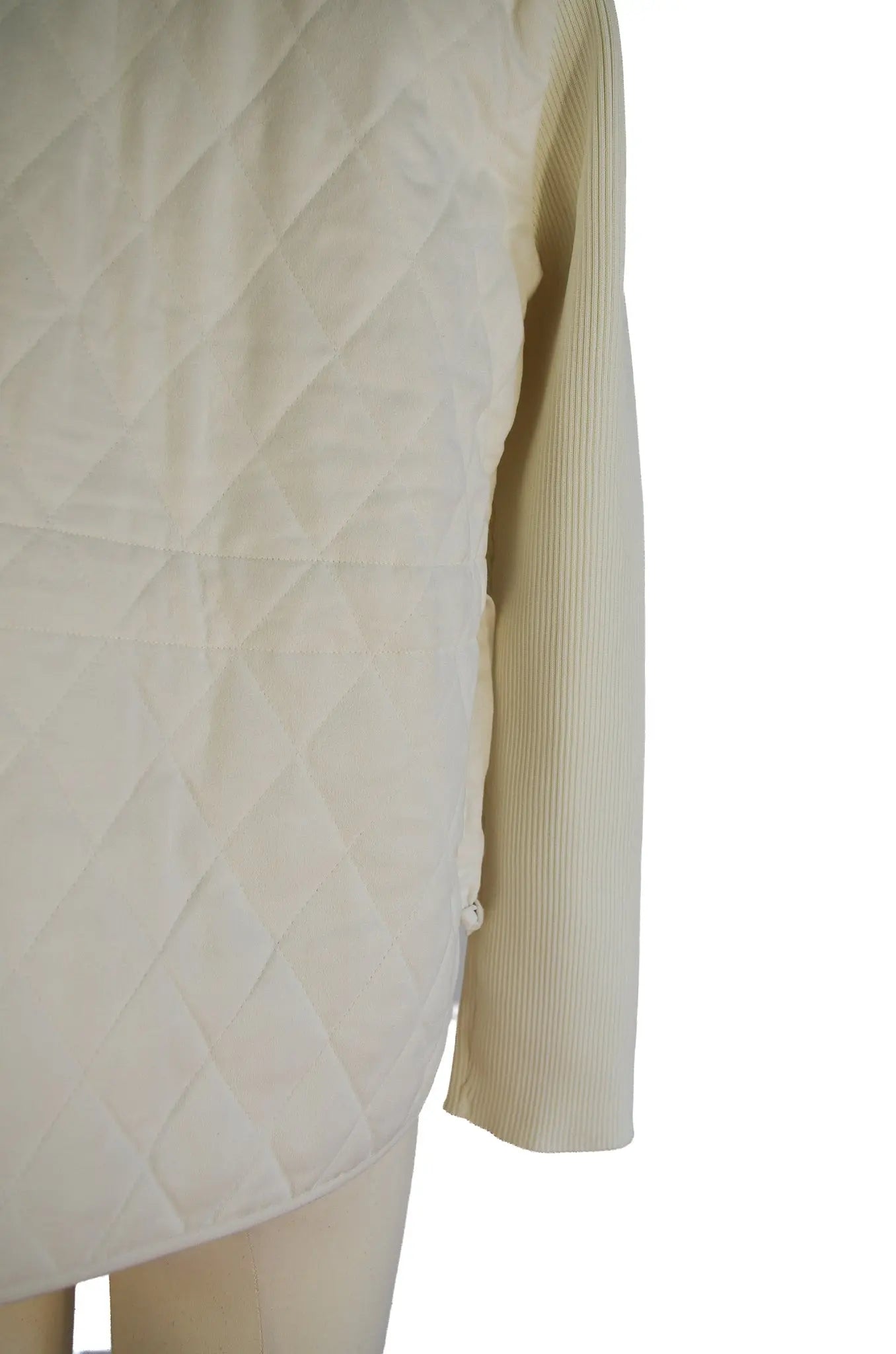 Pull structuré écru – AKIRA NAKA (Made in Japan) 