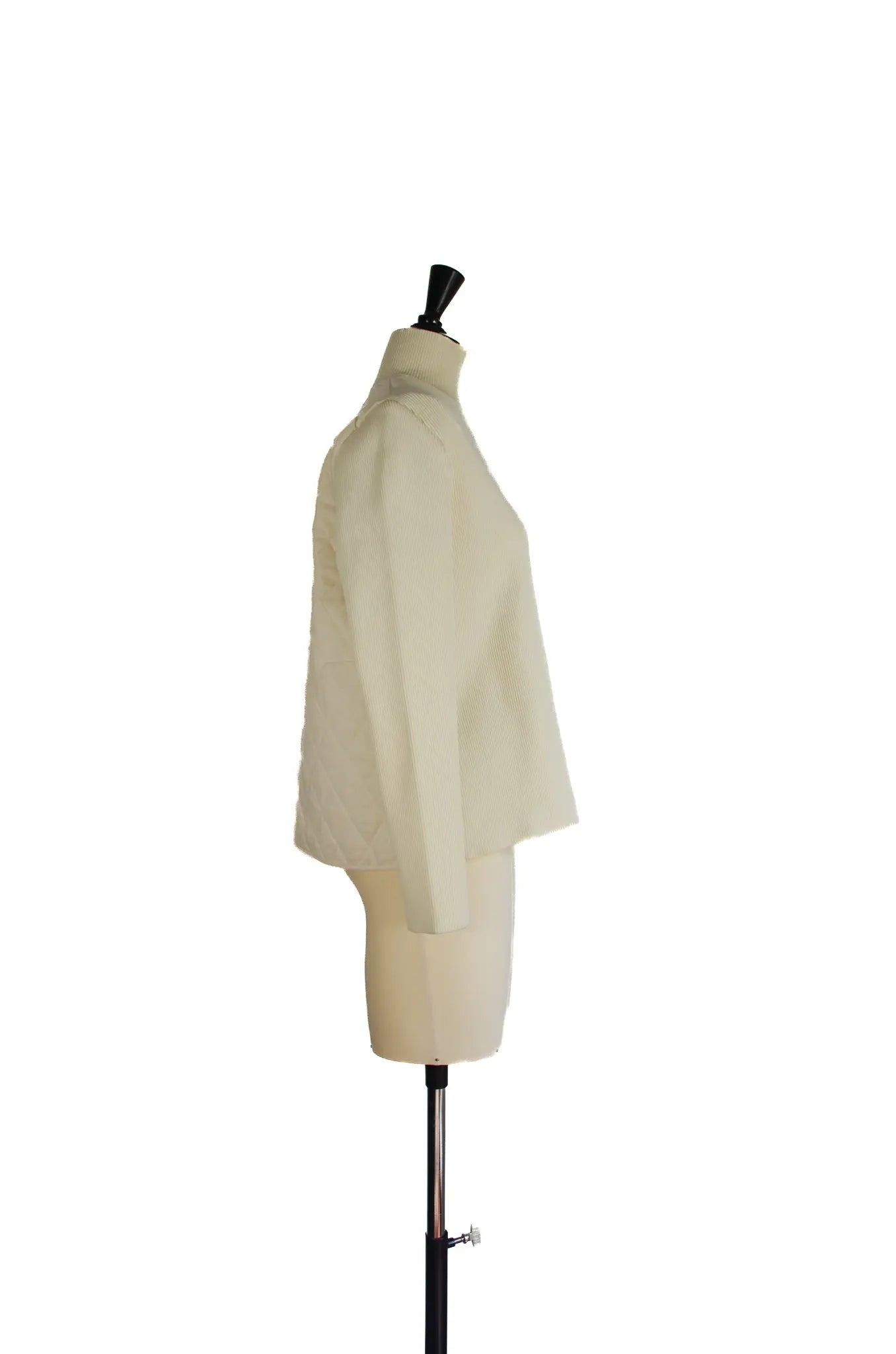 Pull structuré écru – AKIRA NAKA (Made in Japan) 