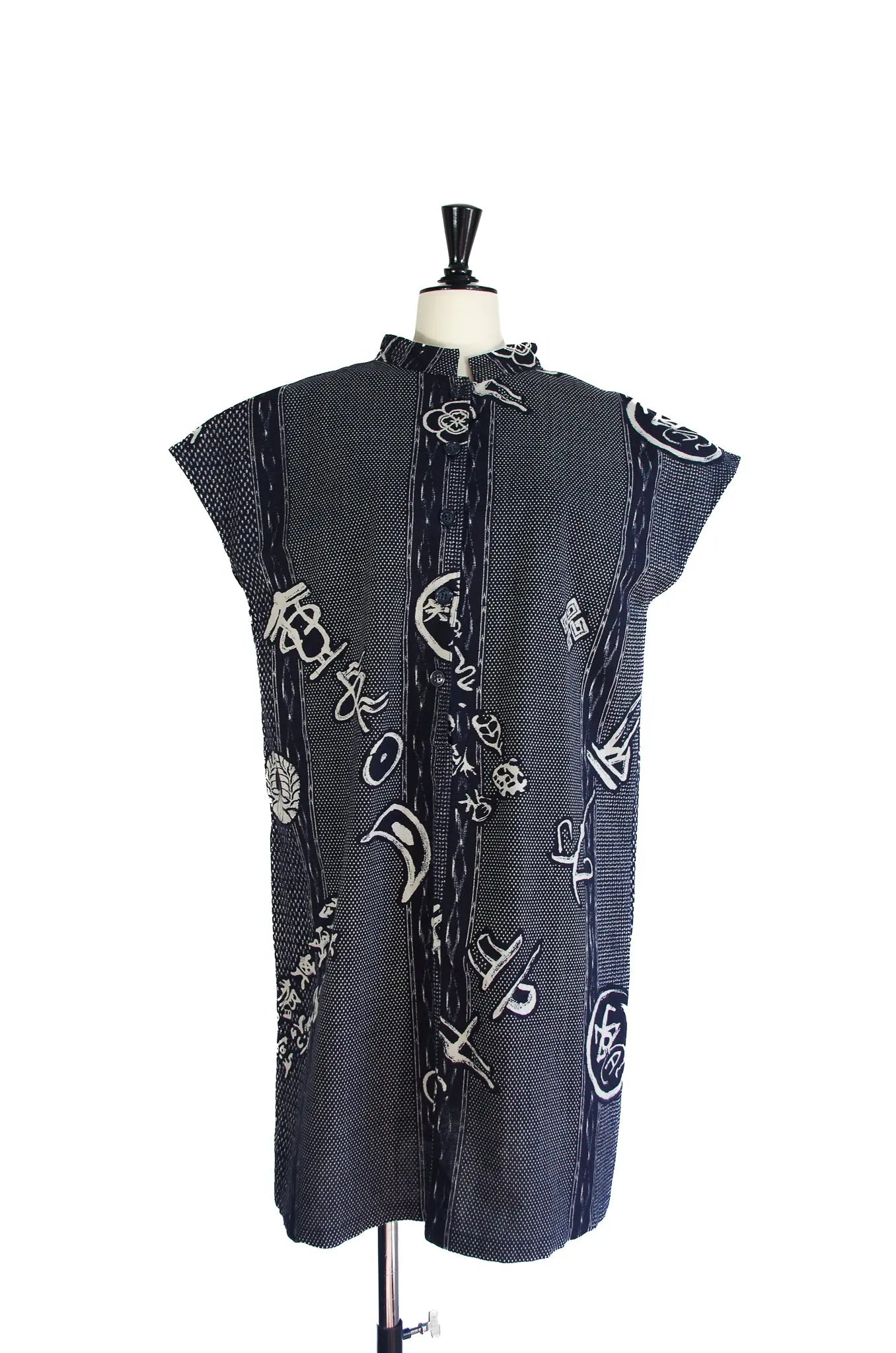 Robe Japonaise Taishō Kasuri – Motifs Historiques & Tissage Kasuri 