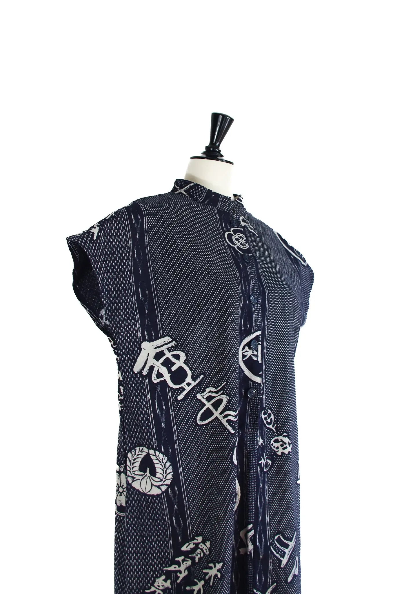 Robe Japonaise Taishō Kasuri – Motifs Historiques & Tissage Kasuri 