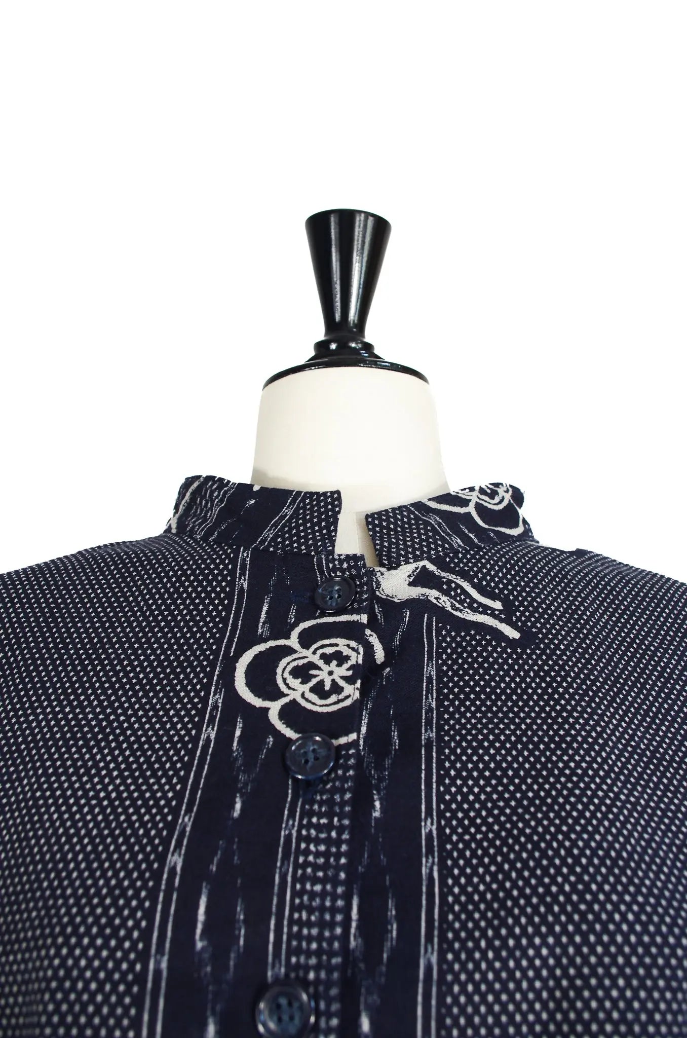 Robe Japonaise Taishō Kasuri – Motifs Historiques & Tissage Kasuri 