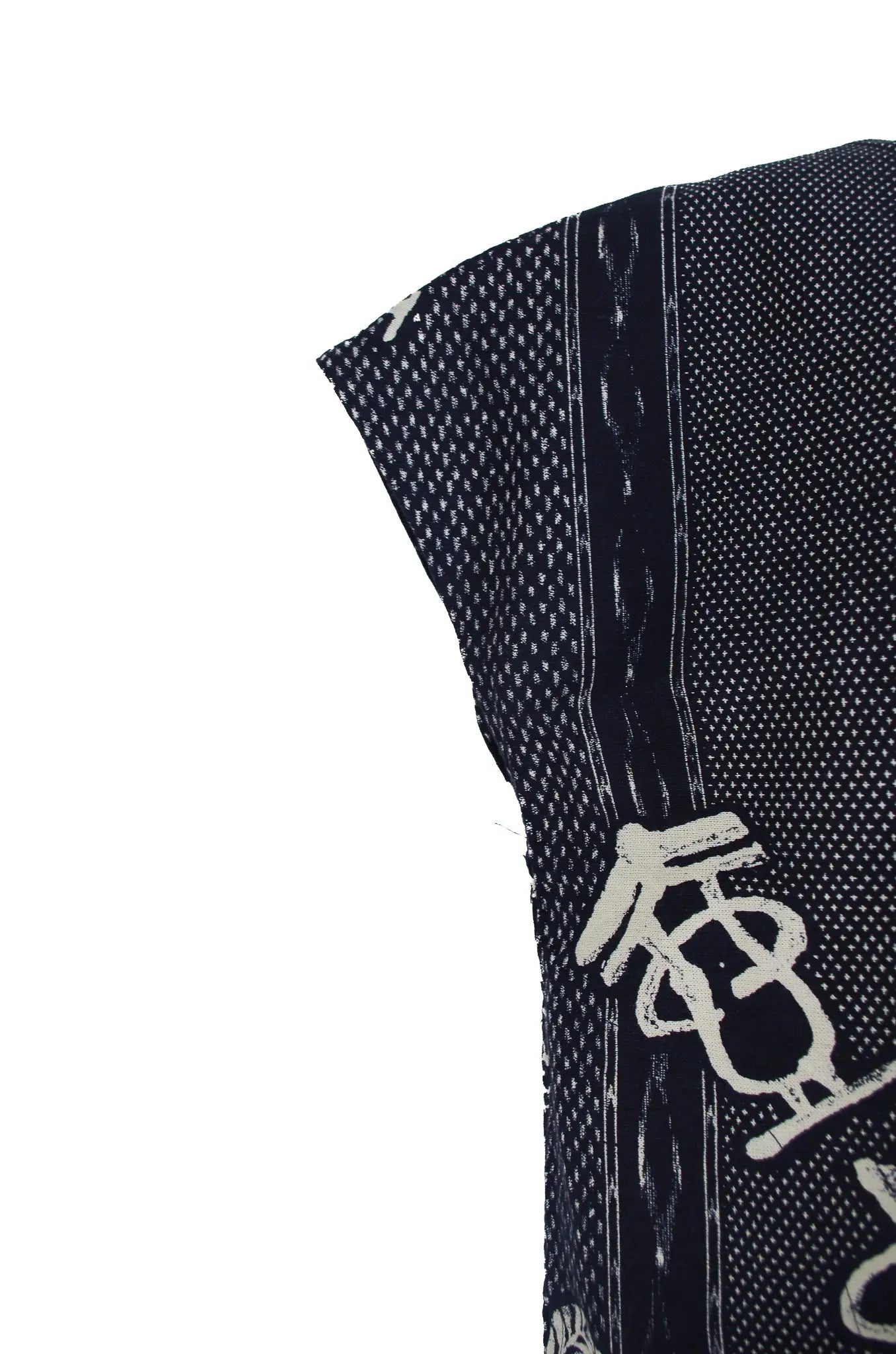Robe Japonaise Taishō Kasuri – Motifs Historiques & Tissage Kasuri 