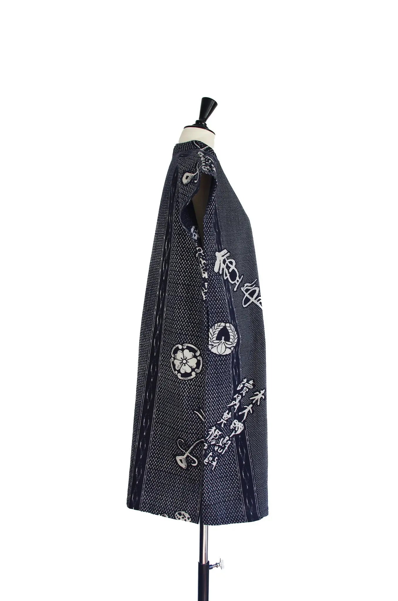 Robe Japonaise Taishō Kasuri – Motifs Historiques & Tissage Kasuri 