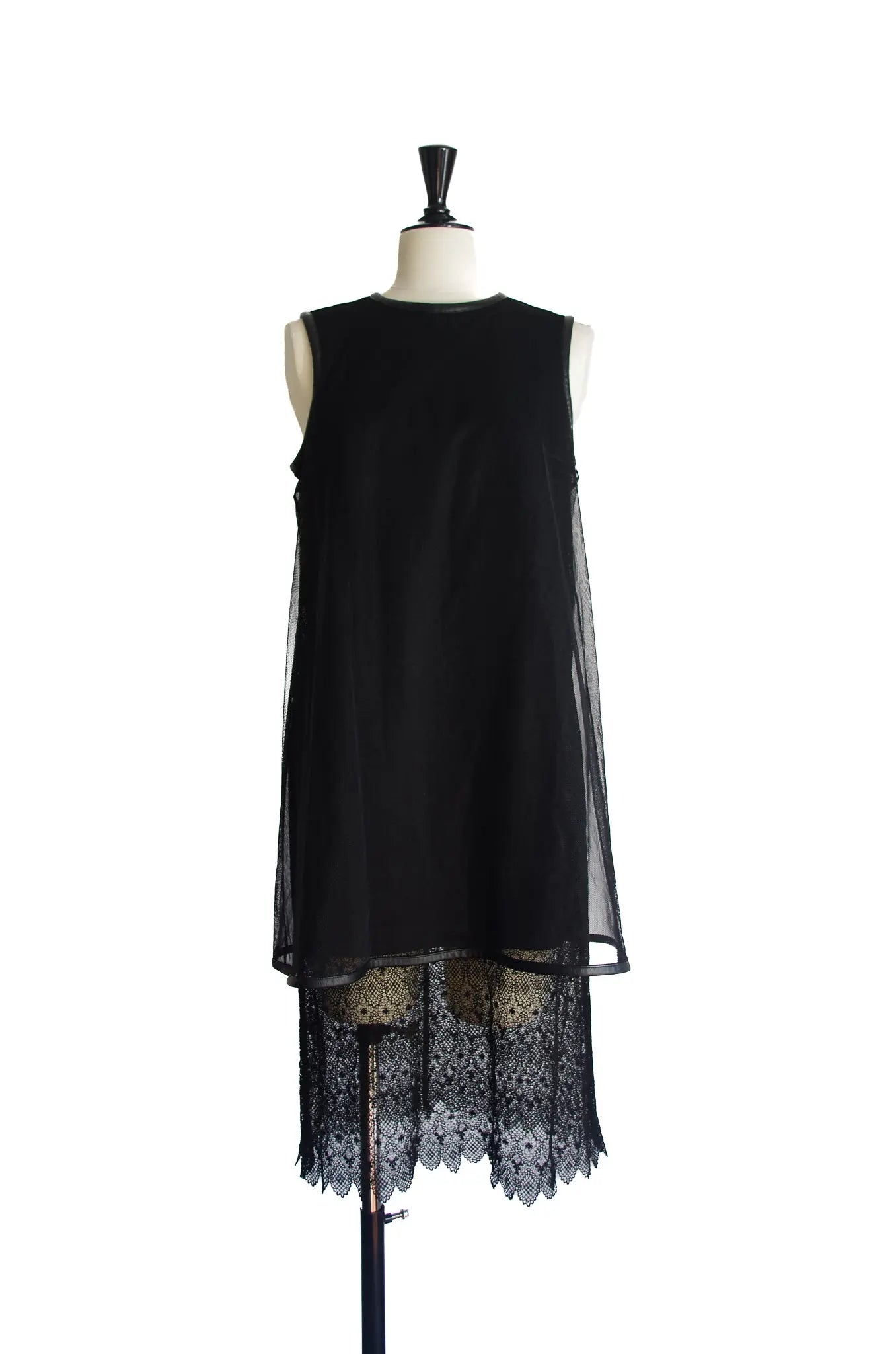 Robe filet & dentelle – noir kei ninomiya (AD2015) 