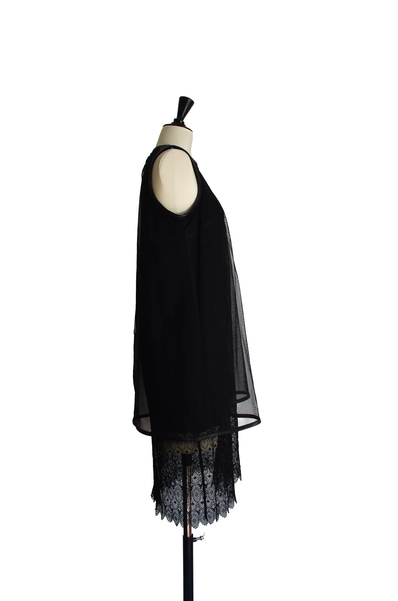 Robe filet & dentelle – noir kei ninomiya (AD2015) 