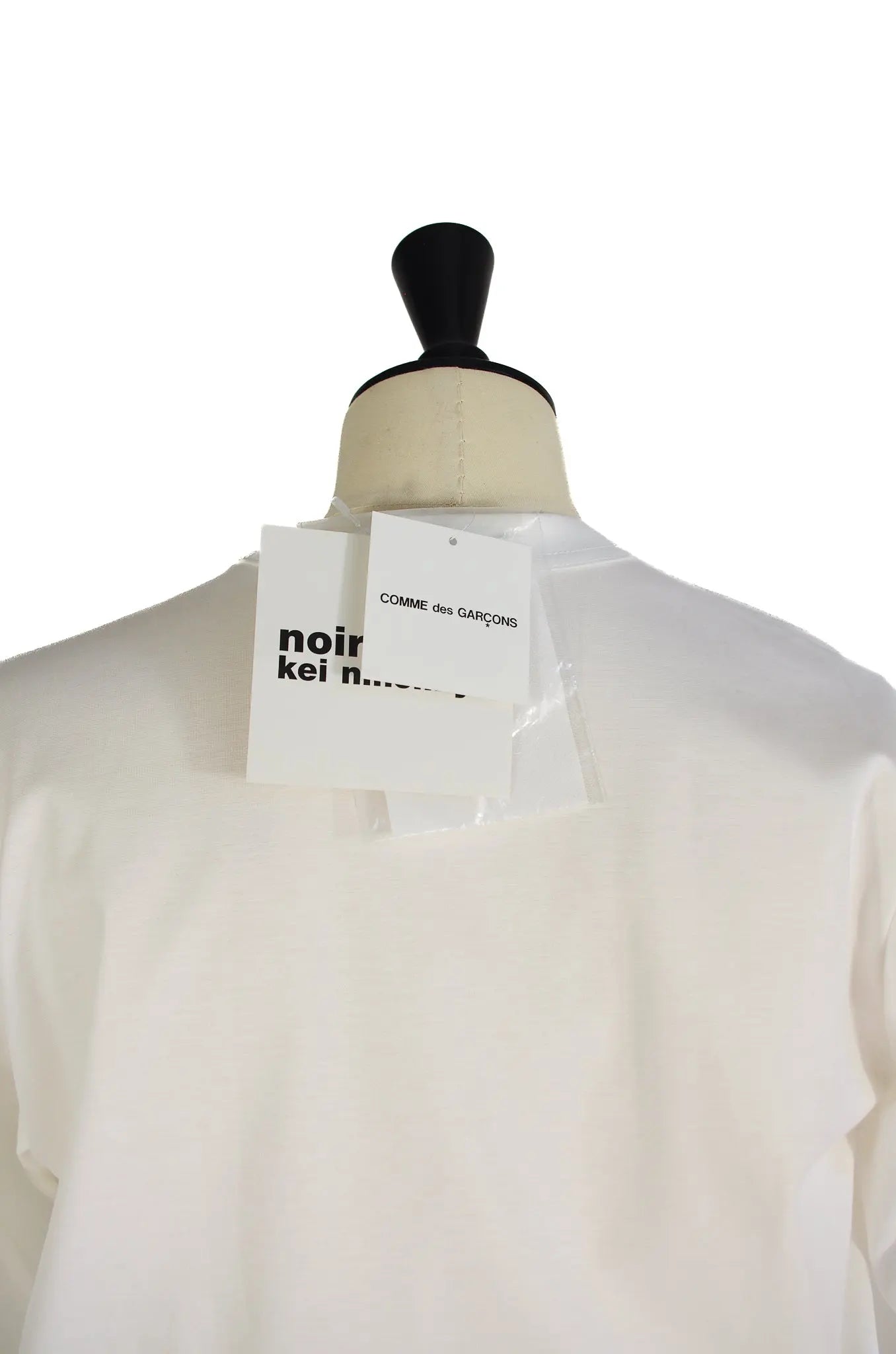 T-shirt blanc en tulle – noir kei ninomiya (2024) 
